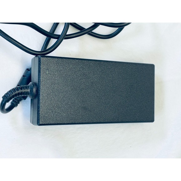 Dell Performance Dock WD19TB 180W 4K - Picture 15 of 16